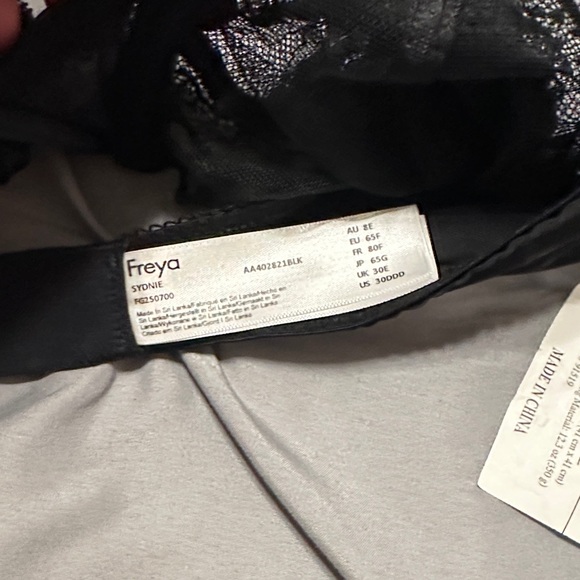 Freya Black Floral Lace Bra - Picture 2 of 4